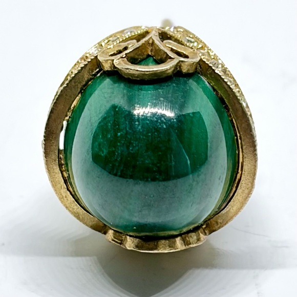 Vintage Art Nouveau Gold Tone Green Malachite Teardrop Crystal Egg Pendant 1.1” - Picture 5 of 9